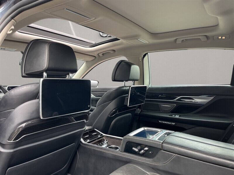 2016 BMW 7 Series 750i