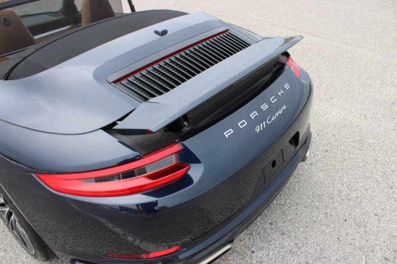 2018 Porsche 911 Carrera