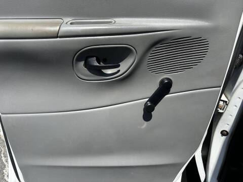 2003 Ford E-Series E-250