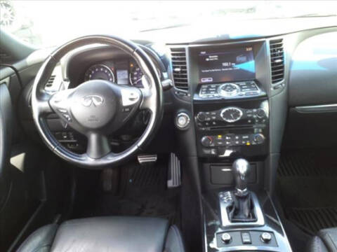 2016 Infiniti QX70