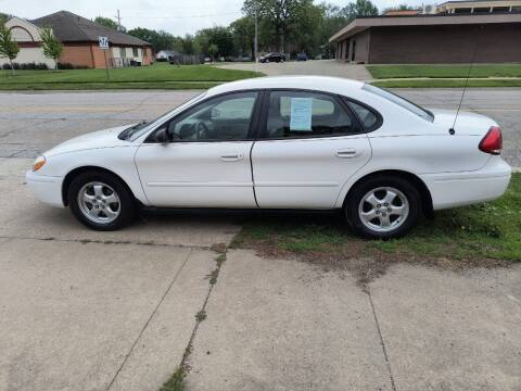 2005 Ford Taurus for sale at D and D Auto Sales in Topeka KS