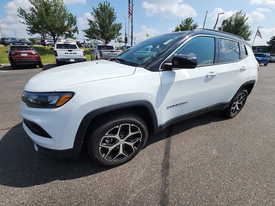 2024 Jeep Compass for sale at Victoria Auto Sales in Victoria, MN