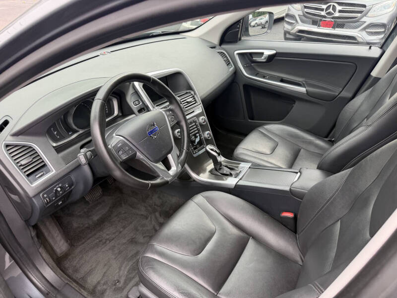 2016 Volvo XC60 T6