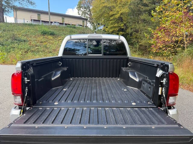 2022 Toyota Tacoma SR5 V6