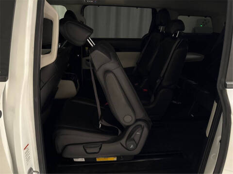 2022 Kia Carnival EX