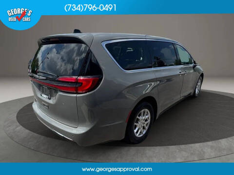 2023 Chrysler Pacifica Touring L