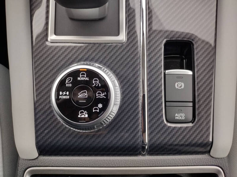 2025 Mitsubishi Outlander PHEV SEL