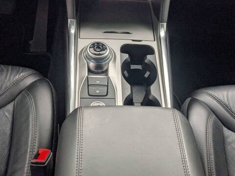 2022 Ford Explorer Hybrid Platinum