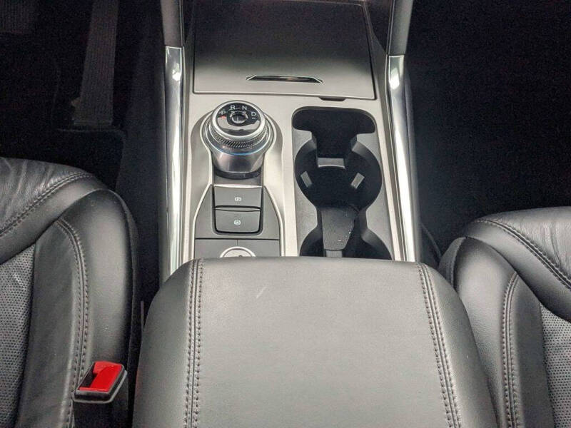 2022 Ford Explorer Hybrid Platinum