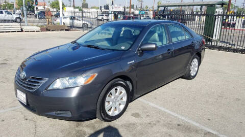 2007 Toyota Camry Hybrid for sale at Valley Classic Motors in North Hollywood CA