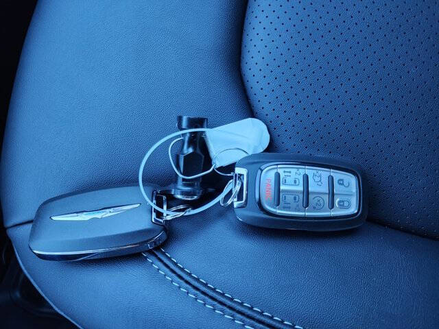 2026 Chrysler Pacifica Select