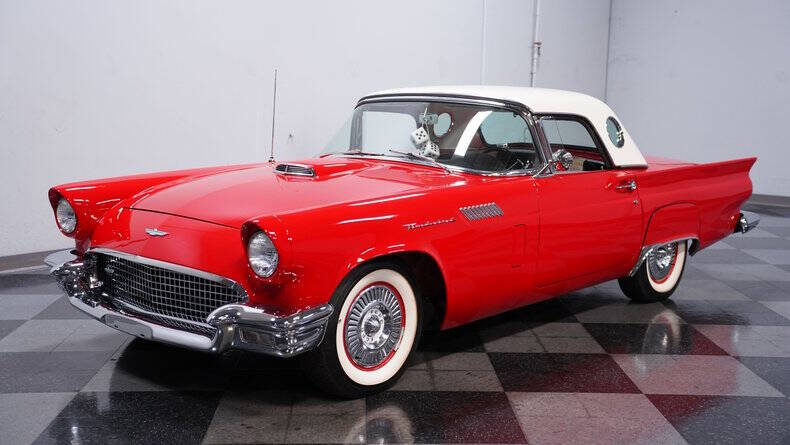 1957 Ford Thunderbird