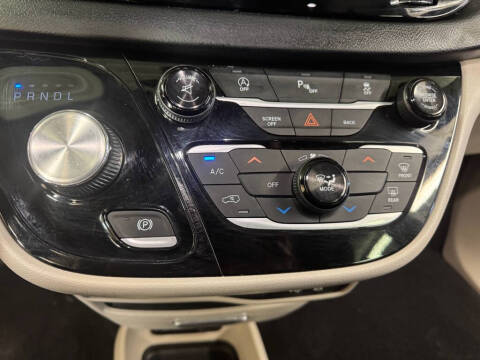 2017 Chrysler Pacifica Touring