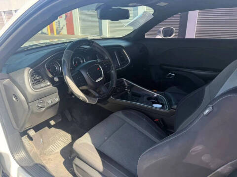 2015 Dodge Challenger SXT