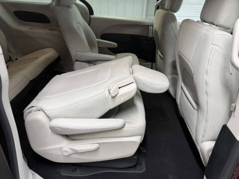 2018 Chrysler Pacifica Hybrid Touring Plus