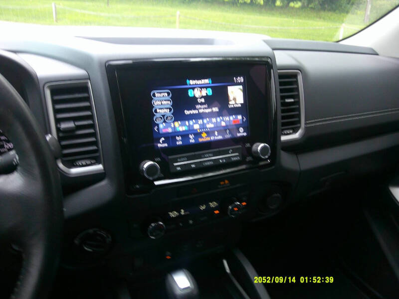 2022 Nissan Frontier SV