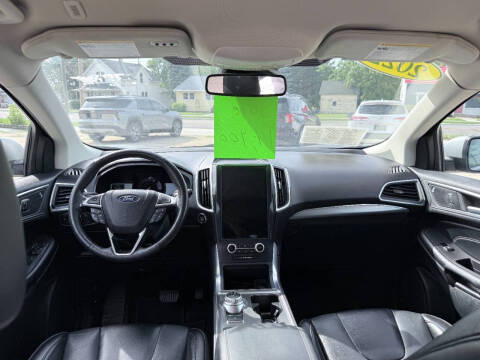 2022 Ford Edge Titanium