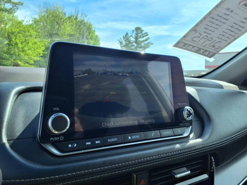 2022 Nissan Rogue SV