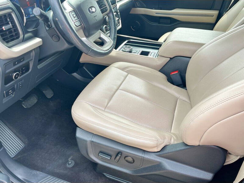 2023 Ford Expedition XLT