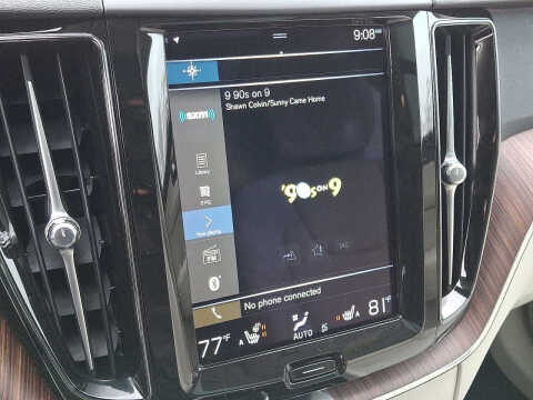 2021 Volvo XC60 T5 Momentum