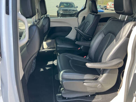 2024 Chrysler Pacifica Plug-In Hybrid