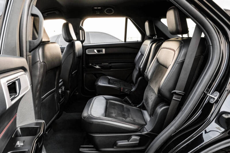 2022 Ford Explorer ST-Line