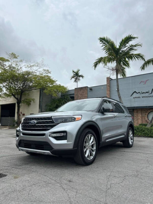 2024 Ford Explorer XLT's photo