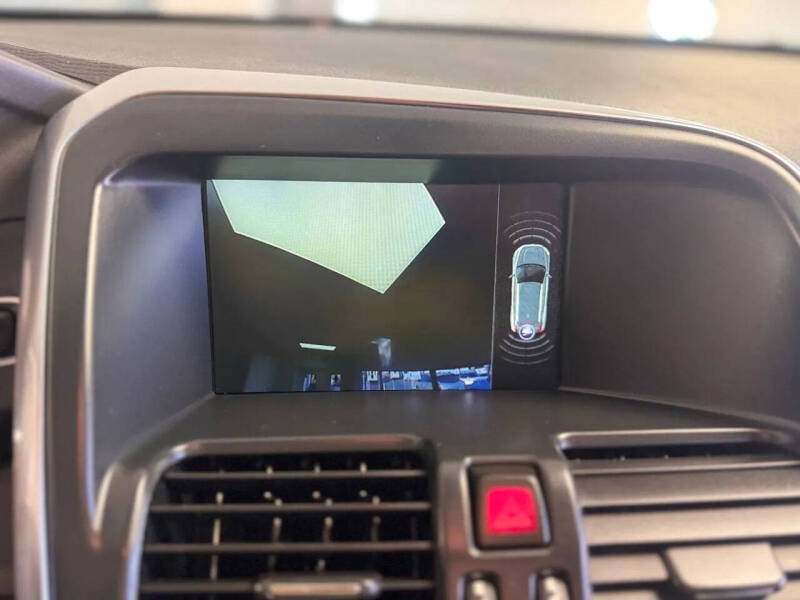 2017 Volvo XC60 T6 Dynamic