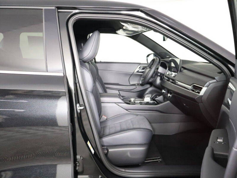 2026 Mitsubishi Outlander LE
