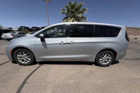 2023 Chrysler Pacifica Touring L