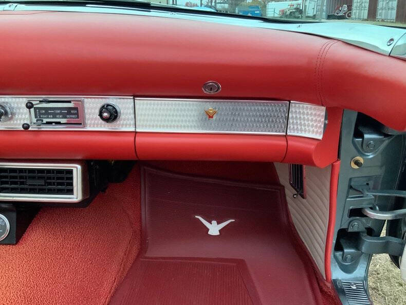 1956 Ford Thunderbird