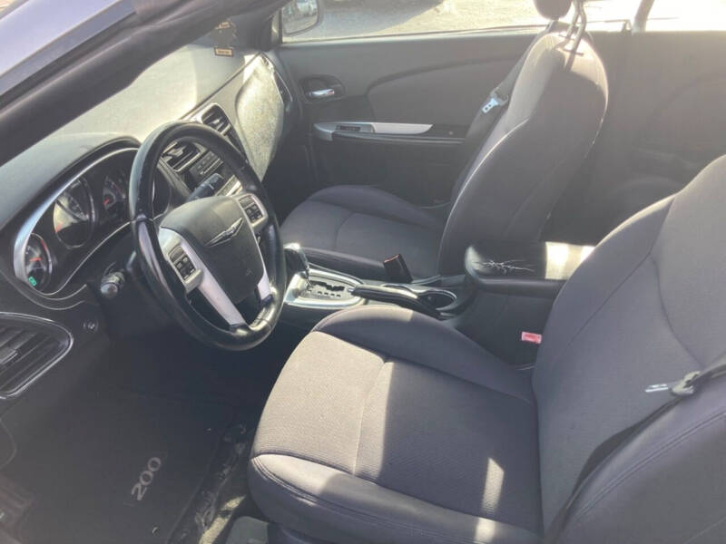 2013 Chrysler 200 Touring