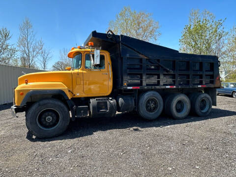 1999 Mack RD690S for sale at VILLAGE AUTO MART LLC in Portage IN