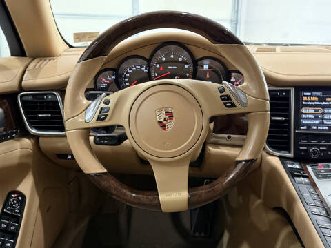 2012 Porsche Panamera 4