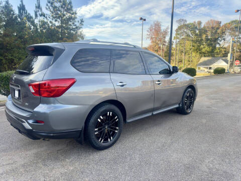 2017 Nissan Pathfinder SV