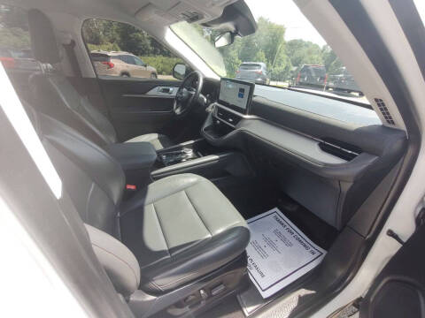 2025 Ford Explorer Active