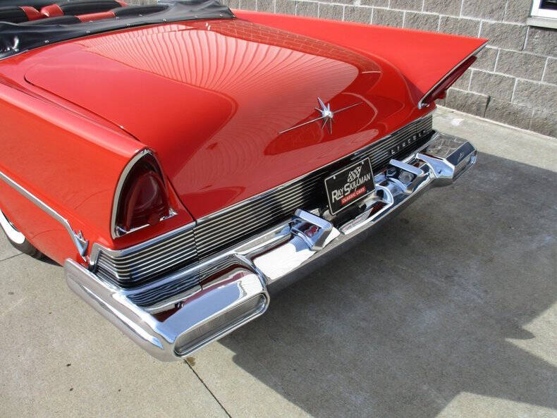 1957 Lincoln Premiere