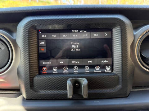 2022 Jeep Gladiator Sport