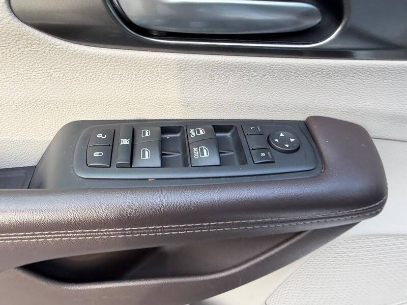 2017 Chrysler Pacifica Touring-L