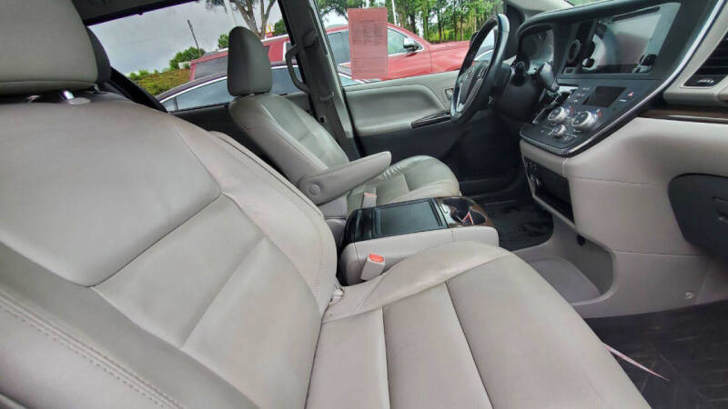 2017 Toyota Sienna