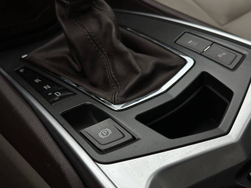 2011 Cadillac SRX Luxury Collection