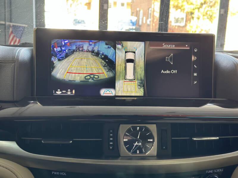 2018 Lexus LX 570 Two-Row