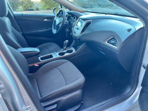 2017 Chevrolet Cruze LS Auto