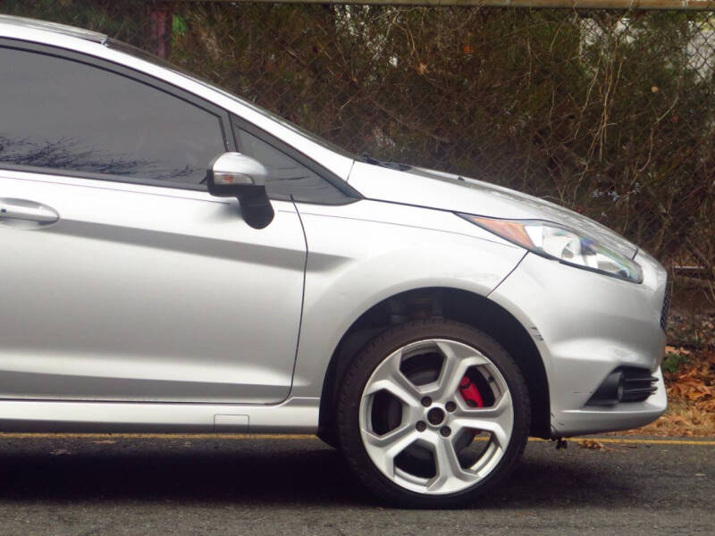 2012 Ford Fiesta SE