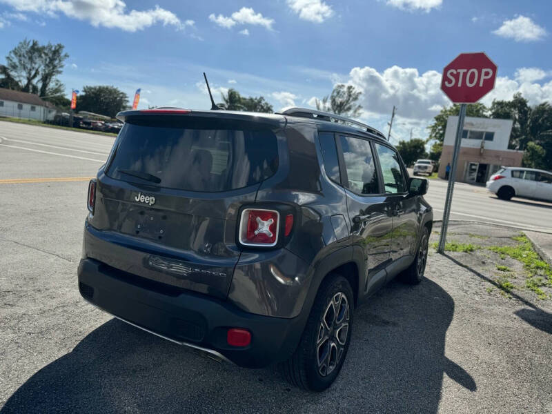 2017 Jeep Renegade Limited photo 6