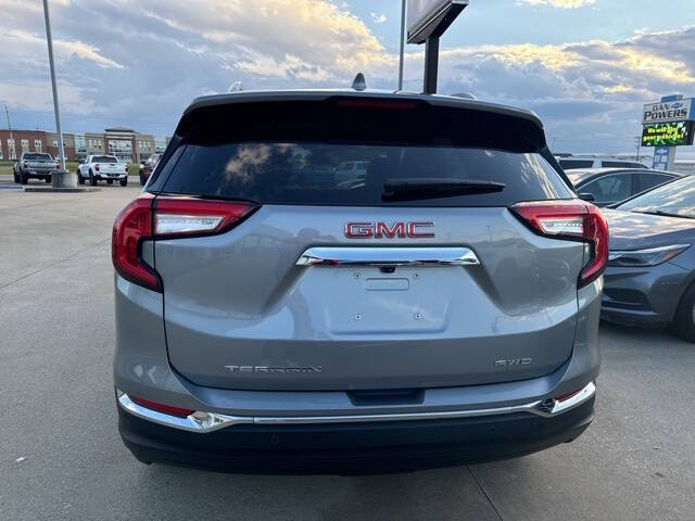 2024 GMC Terrain SLT