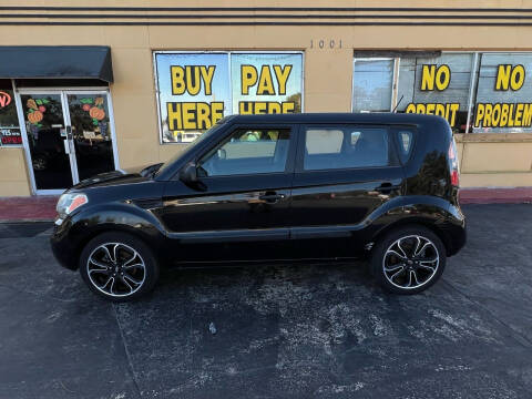 2011 Kia Soul for sale at BSS AUTO SALES INC in Eustis FL