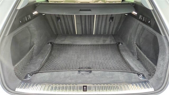 2022 Audi e-tron quattro Premium