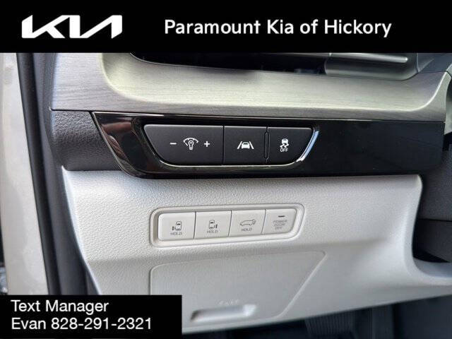 2024 Kia Carnival EX