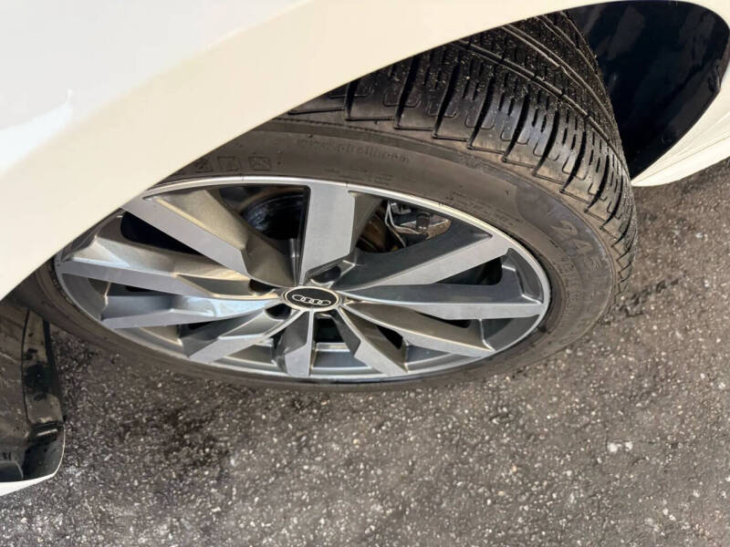 2021 Audi A4 quattro Premium 40 TFSI